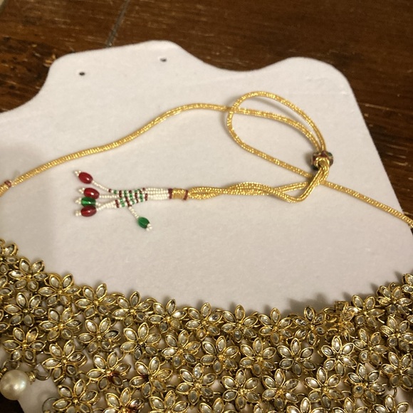 Stunning drop collar design bib necklace - Picture 11 of 12